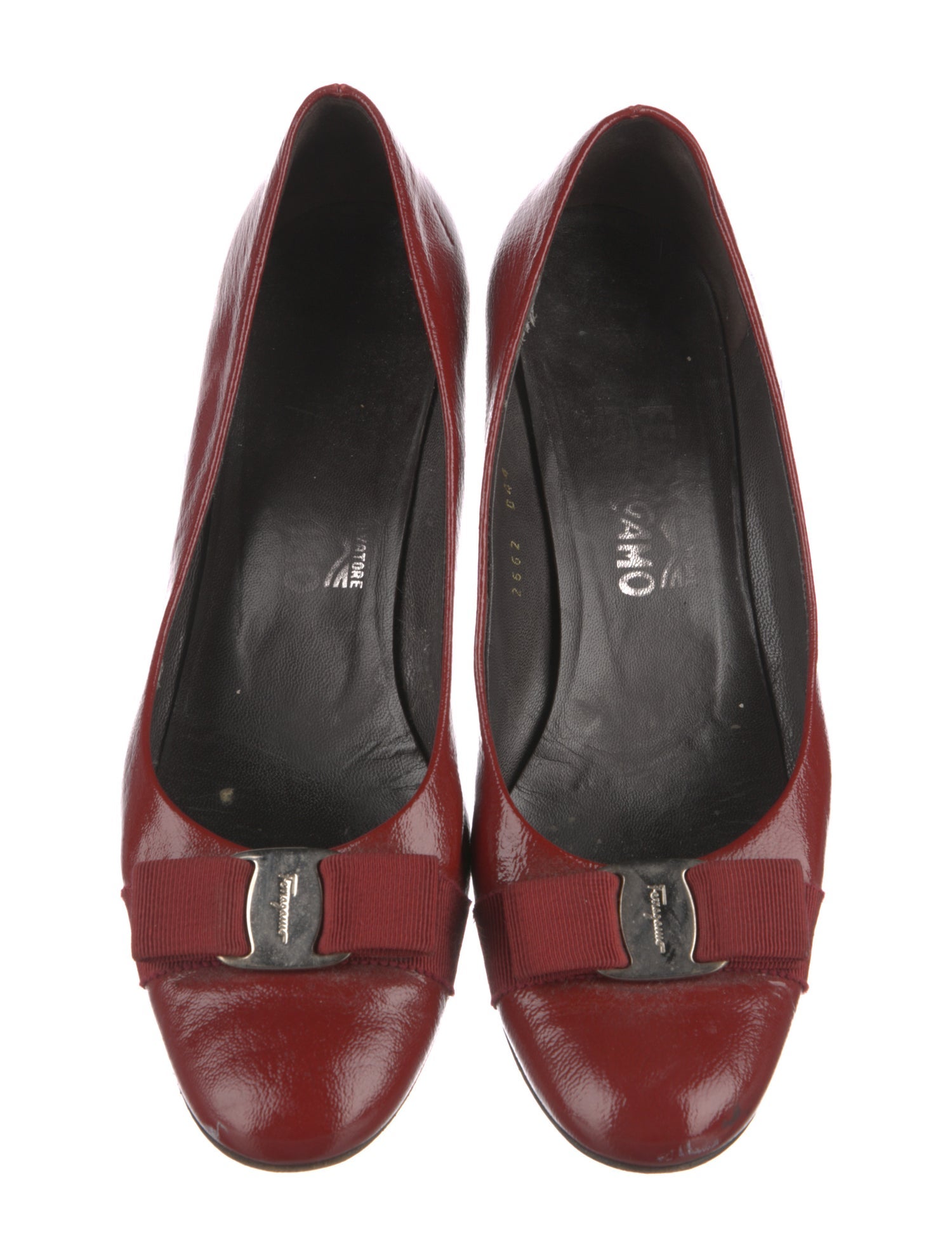 Ferragamo Vara Bow Accent Patent Leather Pumps